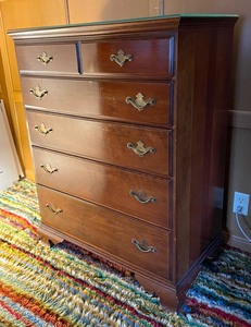 lot 86 image: Vintage Five Drawer Dresser by Statton