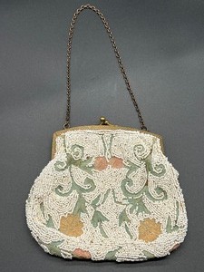 lot 135 image: Beautiful Vintage Beaded Handbag