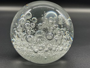 lot 63 image: Beautiful Art Glass Bubble Design Paperweight