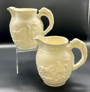 lot 61 image: Pair of Vintage Wedgewood of Etruria and Barlaston Pitchers