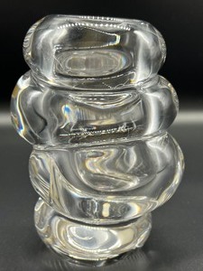 lot 17 image: Orrefors Vase