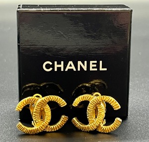 lot 8 image: Vintage Pair of Chanel Earrings