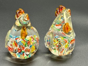 lot 55 image: Pair of Beautiful Art Glass Rooster Figurines