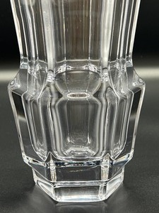 lot 56 image: Lovely French Made Crystal Vase