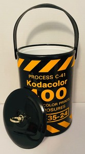 lot 193 image: Vintage Kodak Ice Bucket and Thermos