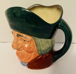 lot 320 image: Royal Doulton Toby Philpots Toby Mug