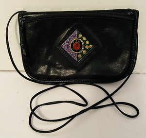 lot 344 image: Turtle Ridge Galleries Handbag and Zippered Pouch