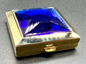 lot 217 image: Este Lauder Royal Blue Compact