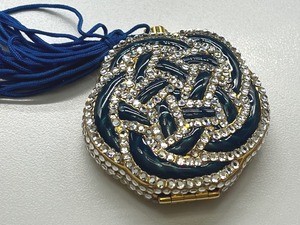 lot 214 image: Este Lauder Lucidity Bejeweled Compact