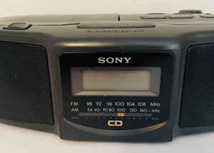 lot 353 image: Sony AMFM CD Clock Radio