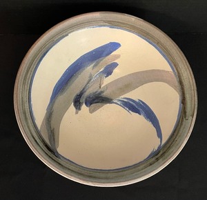 lot 378 image: Beautiful Bowl by Wizard of Clay
