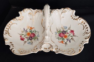 lot 385 image: Variety of Vintage Porcelain Serving Pieces