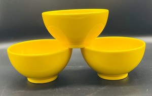 lot 450 image: Brilliant Yellow Serving Pieces by Waechtersbach, Block and DII