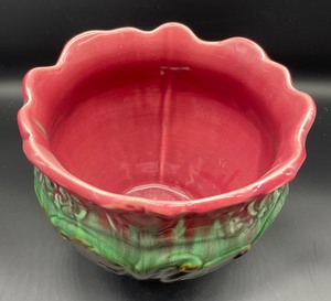 lot 449 image: Fine Colorful Pottery Planter