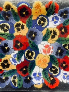 lot 445 image: Fine Floral Art Glass Plate