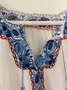 lot 286 image: Vintage Embroidered Tunic