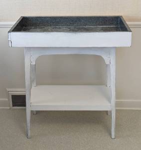 lot 293 image: Painted Wood Planter BoxStand