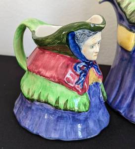 lot 295 image: Vintage Little Old Lady Teapot and SugarCreamer Set