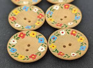 lot 419 image: Vintage Painted Wood Buttons
