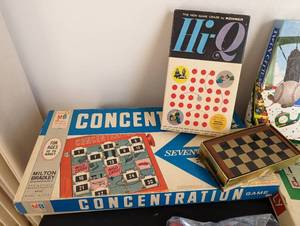 lot 427 image: Vintage Games