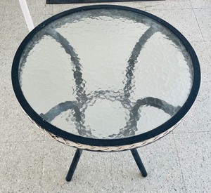lot 463 image: Gorgeous Glass Top Patio Table with Metal Base