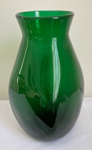 lot 470 image: Glorious Green Vase and Topiaries