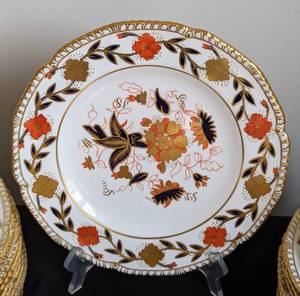 lot 40 image: Royal Crown Derby Asian Rose Dish Set