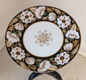 lot 120 image: Petite Accent Table
