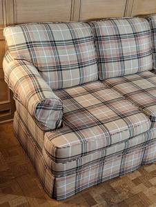 lot 121 image: Lovely Plaid Sofa