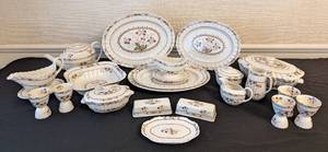lot 248A image: Spode Copeland Cowslip Serving Dishes