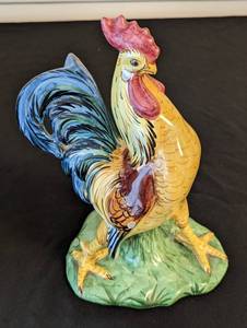 lot 253 image: Pair of Italian Ceramic Roosters