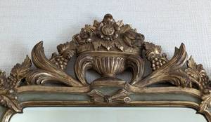 lot 5 image: Gorgeous Gold and Green Accented Vintage Wall Mirror