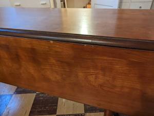 lot 521 image: Vintage Wooden Drop Leaf Dining Table