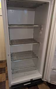 lot 522 image: Whirlpool Upright Freezer