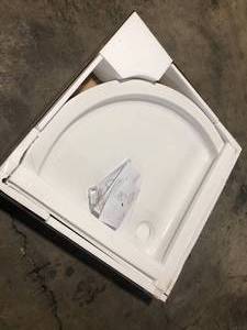 lot 29 image: Glacier Bay 34 in. x 34 in. Single Threshold Shower Base in White open box review pictures
