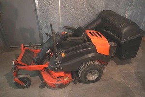 Simplicity Javelin rider mower