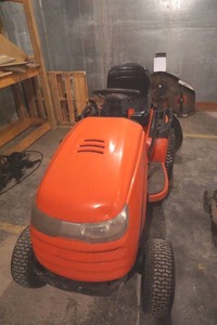 Simplicity Conquest riding mower