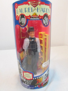 lot 3 image: Collectable Doll