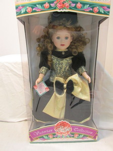 lot 39 image: Collectable Doll
