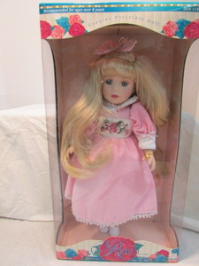 lot 44 image: Collectable Doll