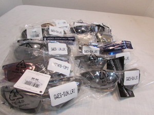 lot 121 image: Sunglasses