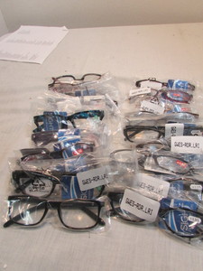 lot 124 image: Reading Glasses