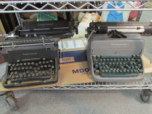 lot 173 image: Vintage Typewriters