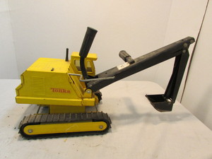 lot 179 image: Tonka Excavator