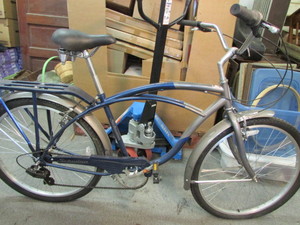 lot 202 image: Schwinn Bicycle