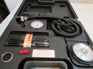 lot 89 image: Portable Air Compressor