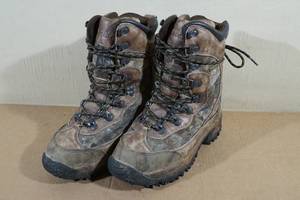 lot 89 image: Cabelas Dry-Plus Camo Hunting Boots - Womens 8M