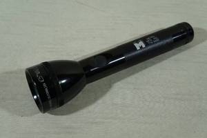 lot 95 image: Mag-Lite Flashlight