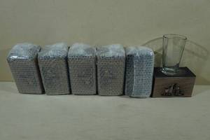 lot 138 image: 6 16 Ounce Beer Pint Glasses - Too Many Guns, No One Ever