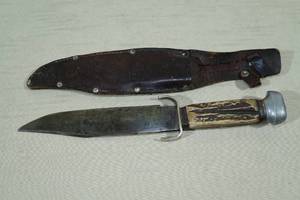 lot 68 image: Vintage Sabre Solingen American Knife Co Original Bowie Knife